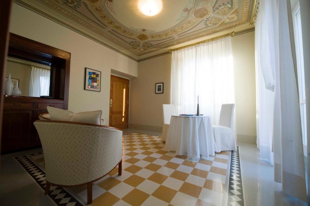 Moda Antica Dimora San Marino Phòng bức ảnh